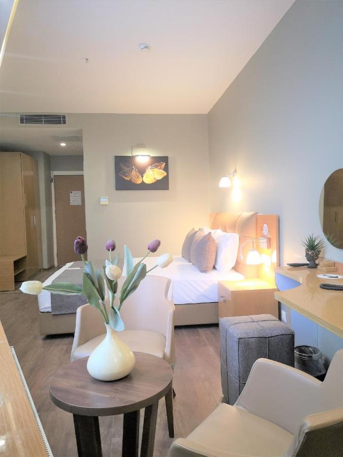 Grand Park Hotel Istanbul City Center Bed And Breakfast Exterior photo
