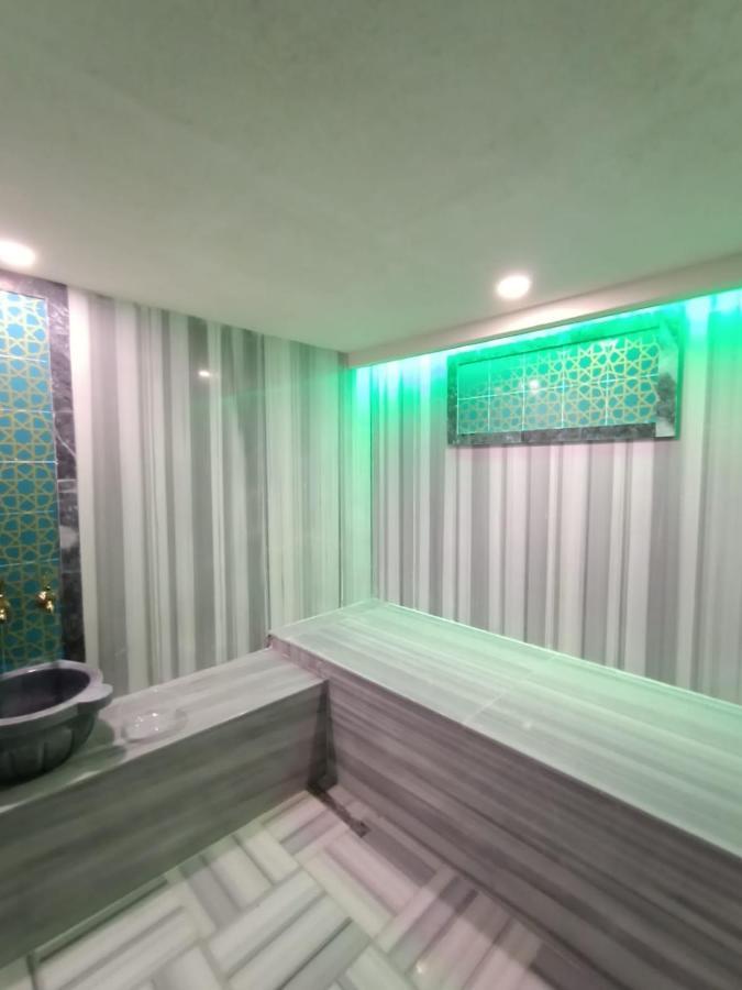 Grand Park Hotel Istanbul City Center Bed And Breakfast Exterior photo